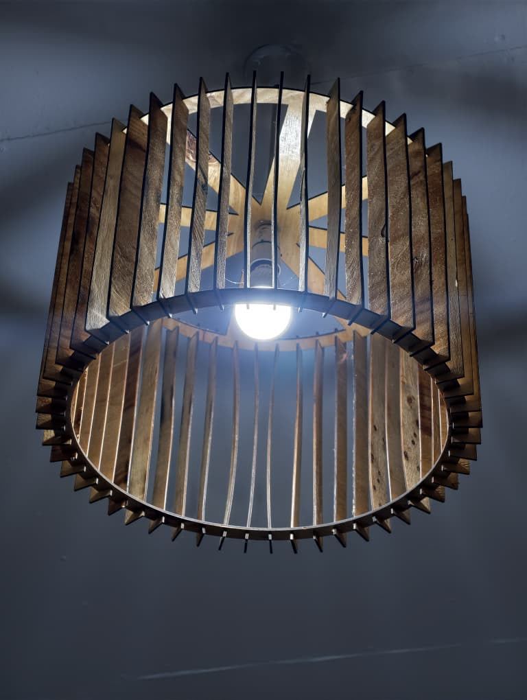 Wooden pendant lamp
